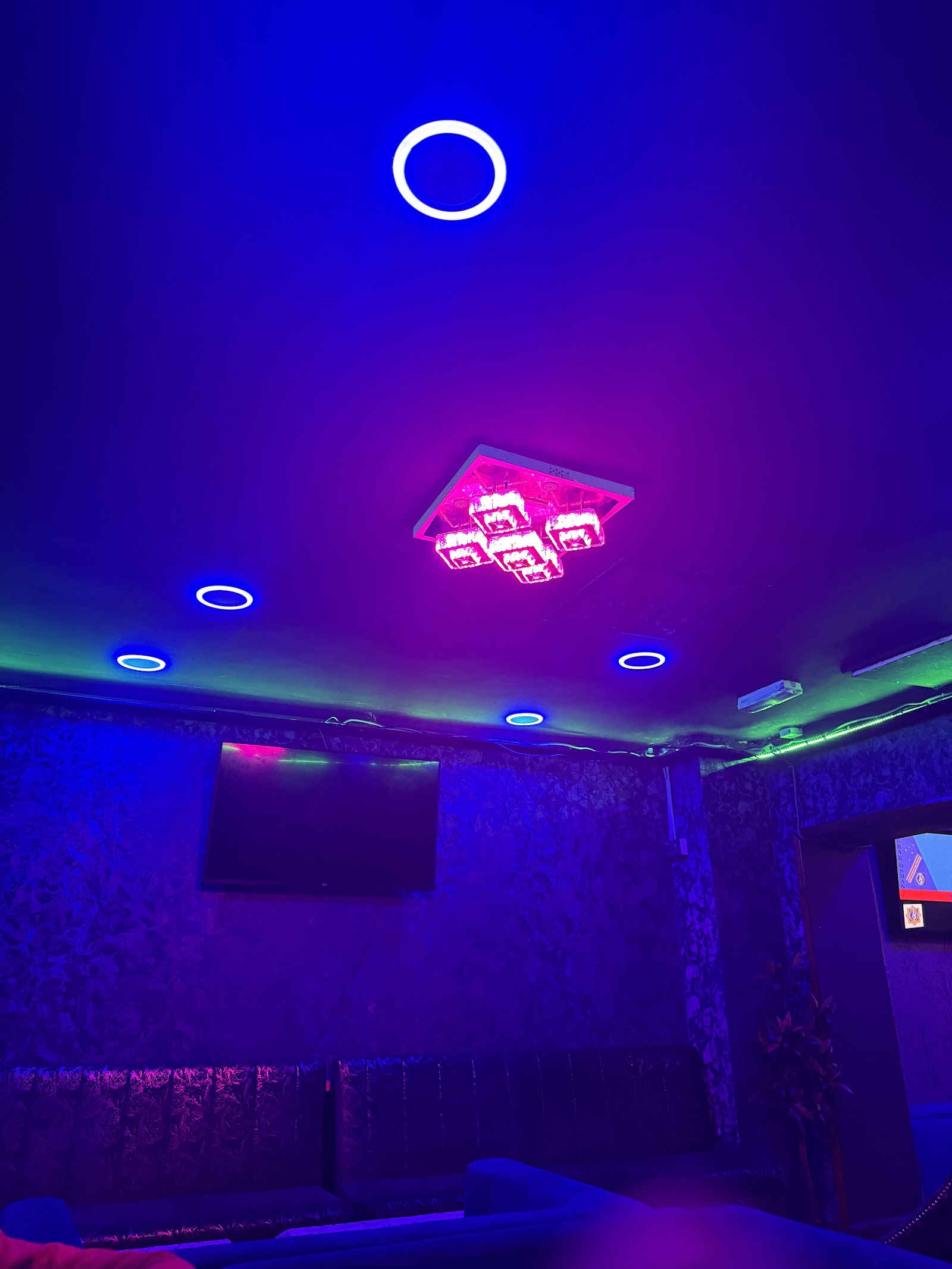 A2 LOUNGE and Bar in Bradford (photo 3)