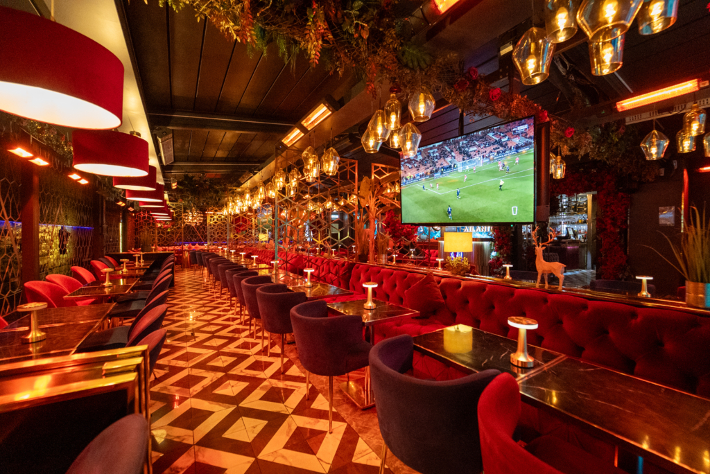 Atlantis Lounge and Restaurant in Slough (photo 3)