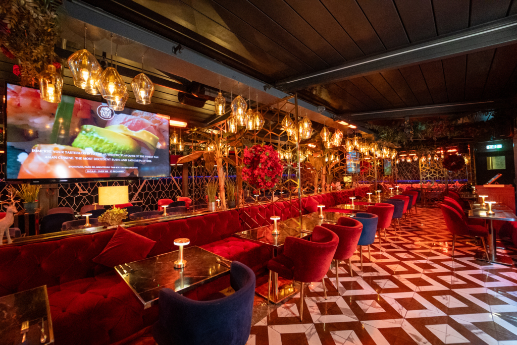 Atlantis Lounge and Restaurant in Slough (photo 2)