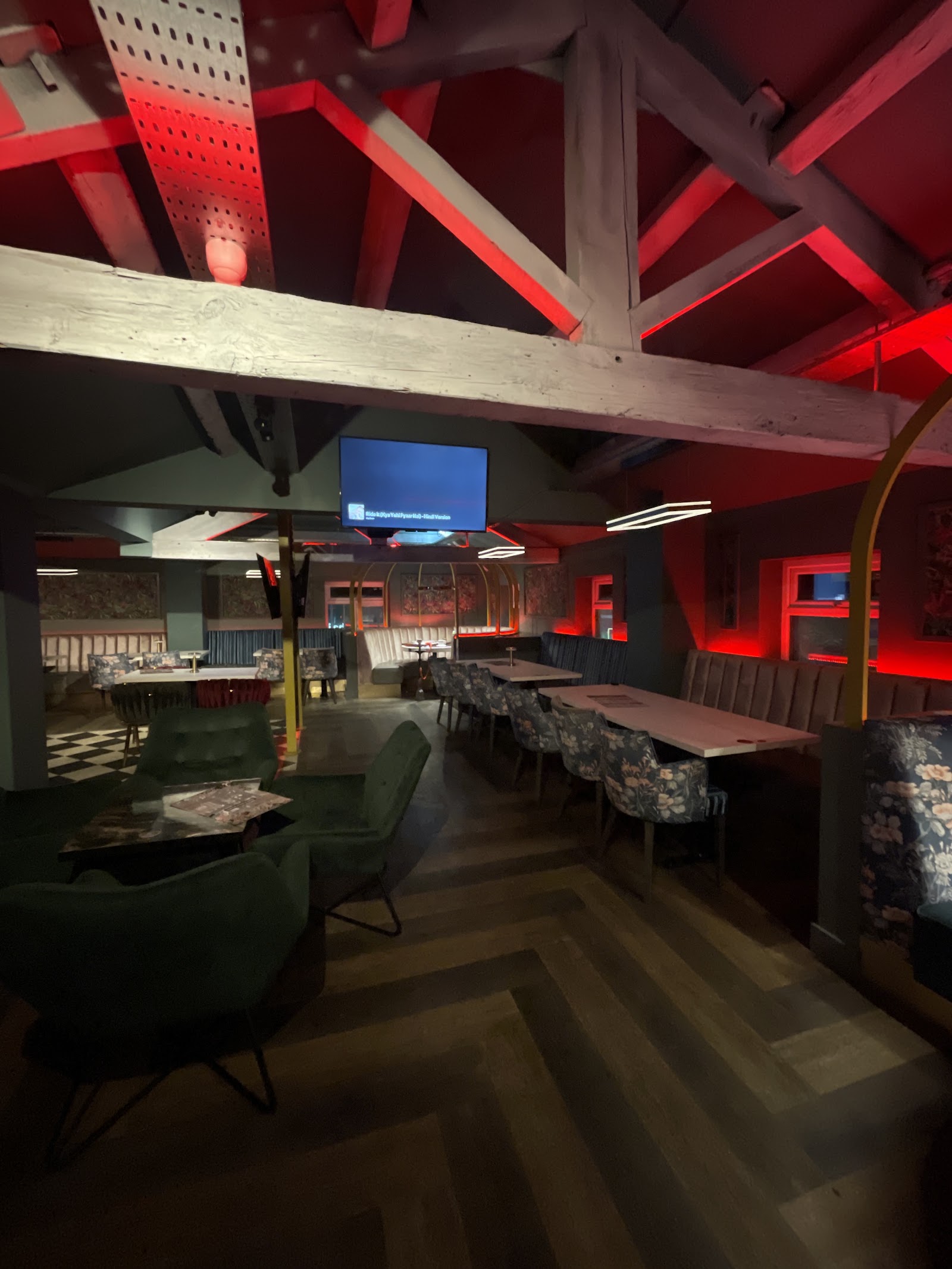 Azka Lounge in Bradford (photo 3)