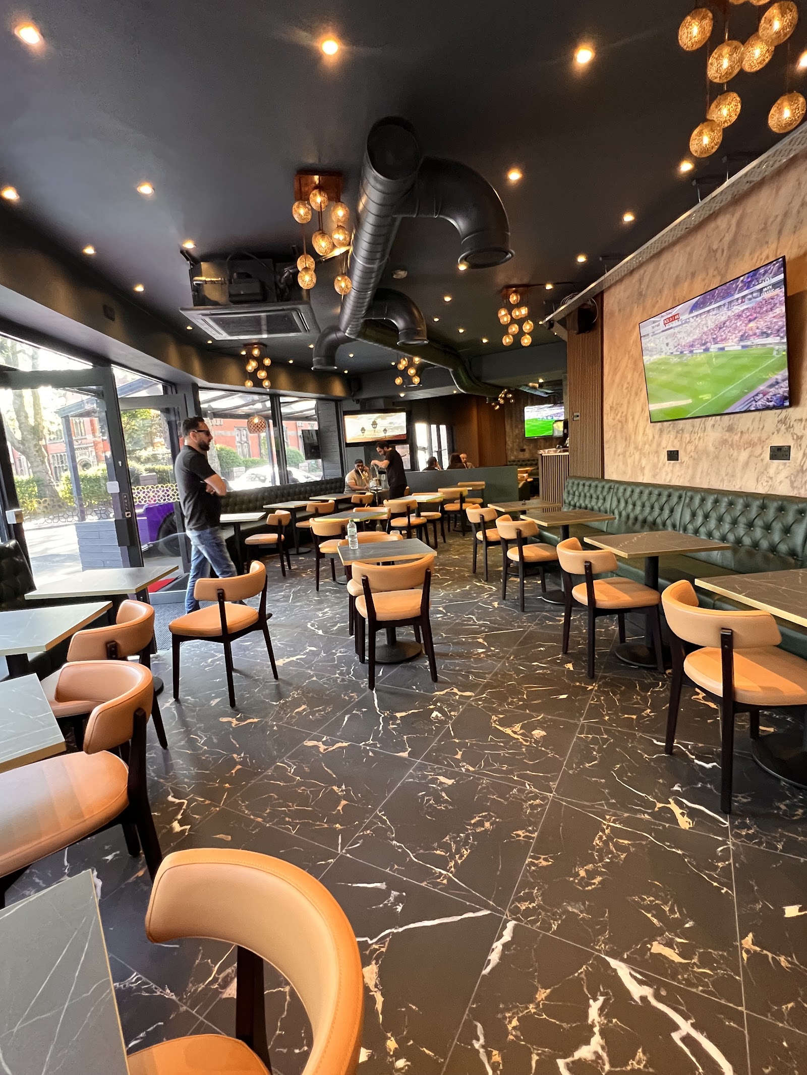COCO LOUNGE in Manchester (photo 3)