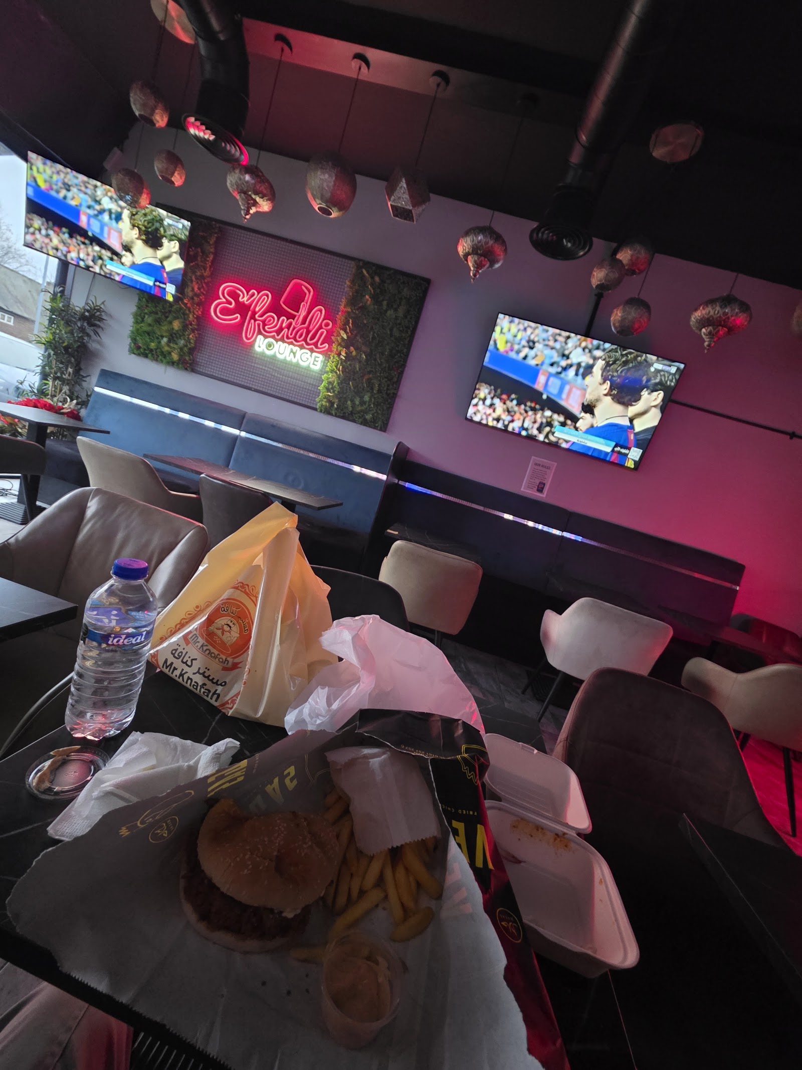 Efendi lounge cafe in Manchester (photo 2)