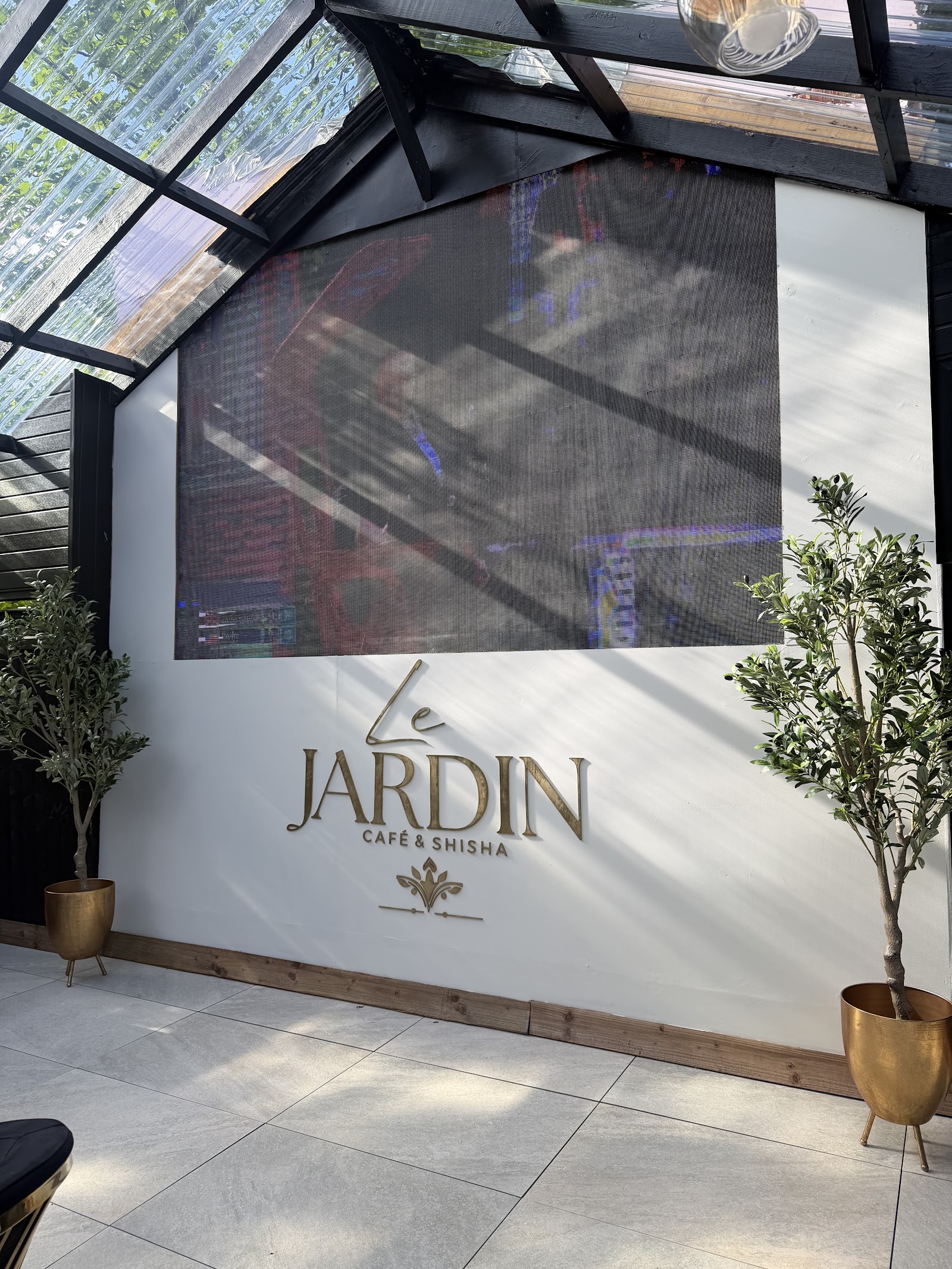 Le Jardin Café and Shisha in Birmingham (photo 2)