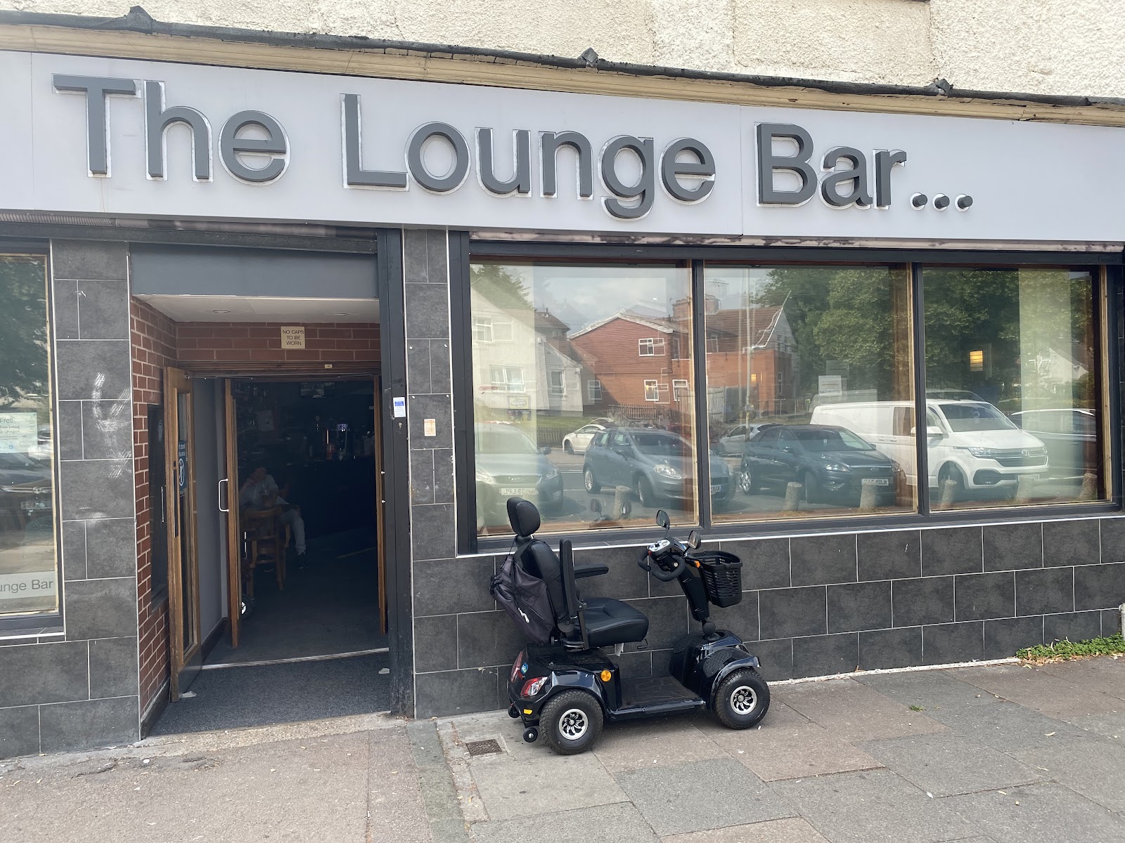 Lounge Bar in Leicester (photo 3)