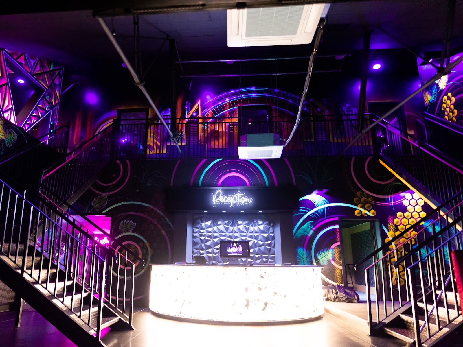The Executive Lounge | Best Entertainment Centre in Birmingham in Birmingham (photo 3)